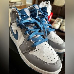 Kids Jordan’s 6.5y